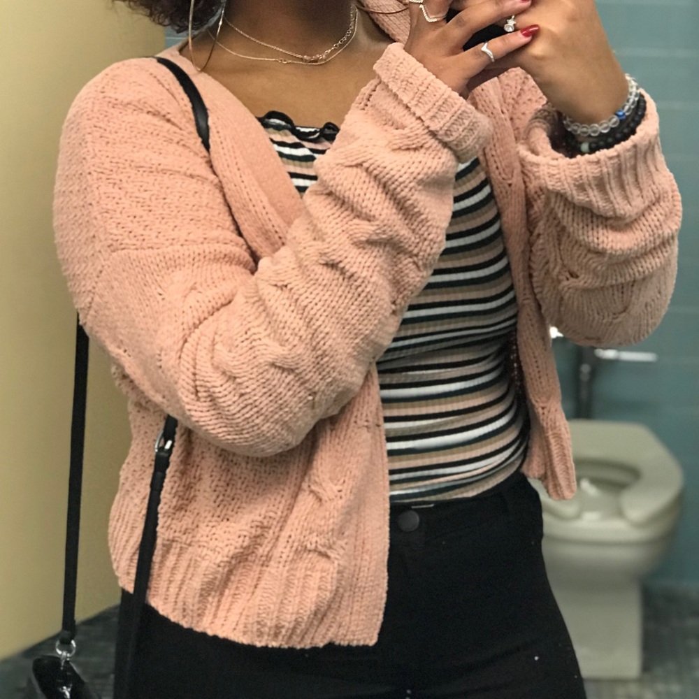 Very soft and cute cardigan!